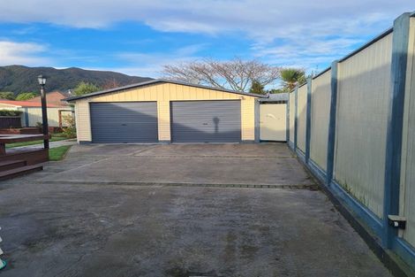 Photo of property in 39 Fairfield Avenue, Fairfield, Lower Hutt, 5011