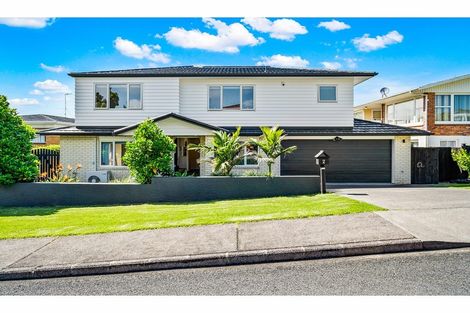 Photo of property in 2 Sunrise Lane, Te Atatu South, Auckland, 0610