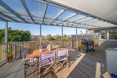 Photo of property in 51 Lincoln Terrace, Hokowhitu, Palmerston North, 4410