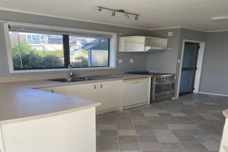 Photo of property in 3 John Dee Crescent, Red Beach, 0932