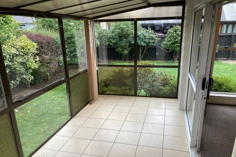 Photo of property in 2/50 Chipping Lane, Redwood, Christchurch, 8051