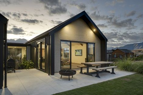 Photo of property in 52 Cunninghams Drive, Jacks Point, Queenstown, 9371