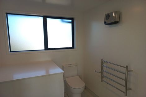 Photo of property in 4/22 Yeovil Road, Te Atatu Peninsula, Auckland, 0610