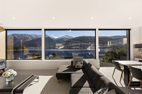 Photo of property in 594 Peninsula Road, Kelvin Heights, Queenstown, 9300