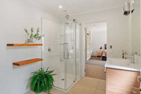 Photo of property in 136 Te Awa Road, Albert Town, Wanaka, 9382