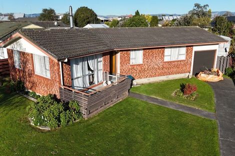 Photo of property in 122 Benmore Avenue, Cloverlea, Palmerston North, 4412