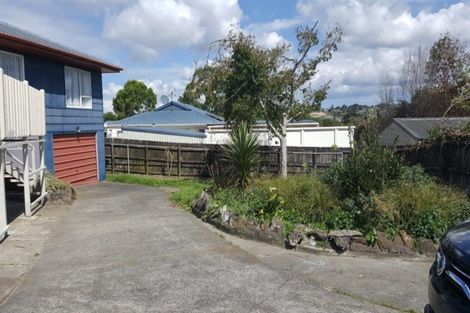 Photo of property in 10 St Margaret Place, West Harbour, Auckland, 0618