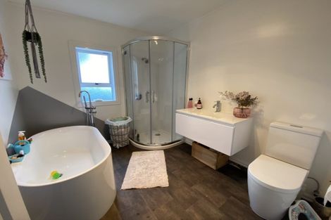 Photo of property in 11 Glentworth Street, Eltham, 4322