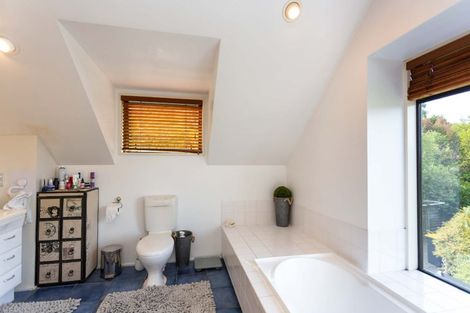 Photo of property in 24 Lucknow Place, Cashmere, Christchurch, 8022