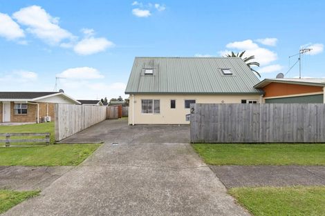 Photo of property in 2 Mcpherson Drive, Morrinsville, 3300