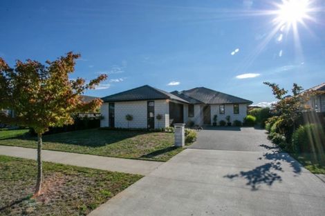 Photo of property in 27 Plescher Crescent, Leamington, Cambridge, 3432