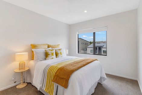 Photo of property in 15 Orona Place, Takanini, 2112