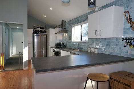 Photo of property in 4 Hookway Grove, Paraparaumu, 5032