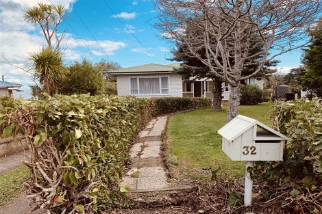 Photo of property in 32 James Tyler Crescent, Lynfield, Auckland, 1042