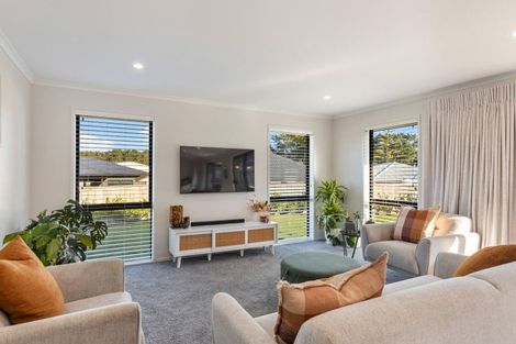 Photo of property in 8 Manakohi Street, Spotswood, New Plymouth, 4310