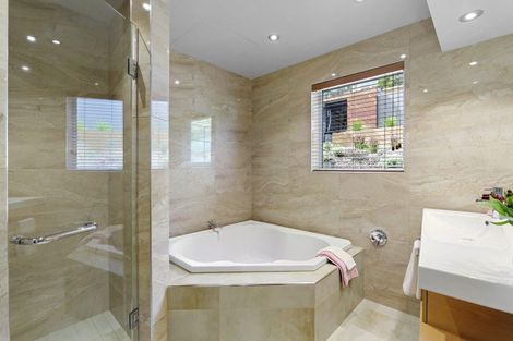 Photo of property in 36 Saint Andrews Hill Road, Mount Pleasant, Christchurch, 8081