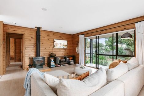 Photo of property in 4 Emerald Place, Papamoa Beach, Papamoa, 3118