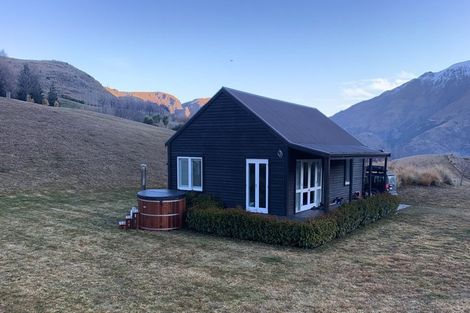 Photo of property in 40 Toka Road, Dalefield, Queenstown, 9371