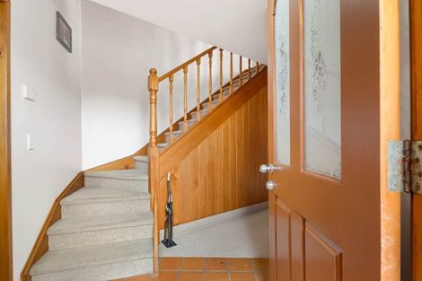 Photo of property in 1/5 Gulf Crest, Bucklands Beach, Auckland, 2012