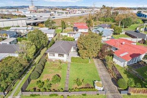 Photo of property in 68 Greenmeadows Avenue, Manurewa East, Auckland, 2102