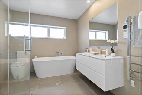 Photo of property in 13 Manawanui Way, Orewa, 0931