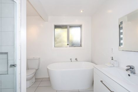 Photo of property in 131 Wainoni Road, Avondale, Christchurch, 8061