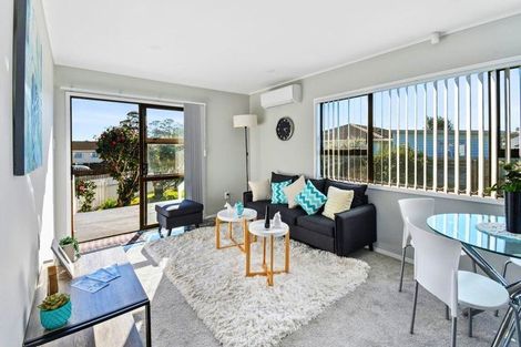 Photo of property in 1/26 Tamworth Close, Manurewa, Auckland, 2102