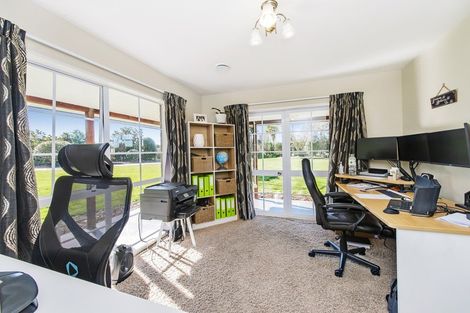 Photo of property in 406 Courtenay Road, Charing Cross, Christchurch, 7671