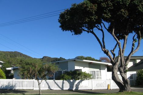 Photo of property in 11 Konini Street, Eastbourne, Lower Hutt, 5013
