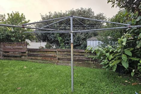 Photo of property in 2/21 Booker Place, Weymouth, Auckland, 2103