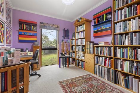 Photo of property in 9 Warden Place, Mangere Bridge, Auckland, 2022