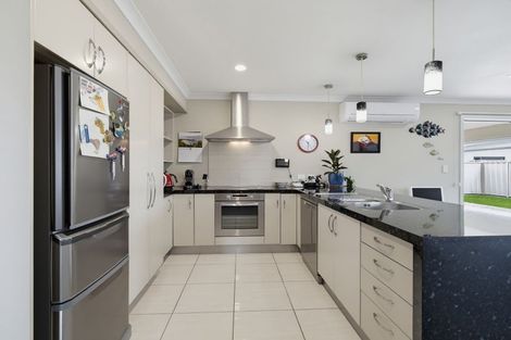 Photo of property in 5 Pania Place, Poraiti, Napier, 4112