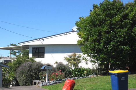 Photo of property in 128 Arran Road, Browns Bay, Auckland, 0630