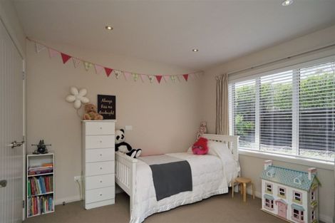 Photo of property in 10 Breton Close, Northwood, Christchurch, 8051