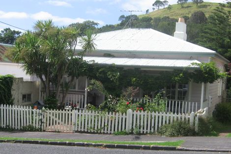 Photo of property in 14 Owens Road, Devonport, Auckland, 0624