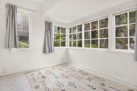 Photo of property in 9 Mortimer Terrace, Aro Valley, Wellington, 6021
