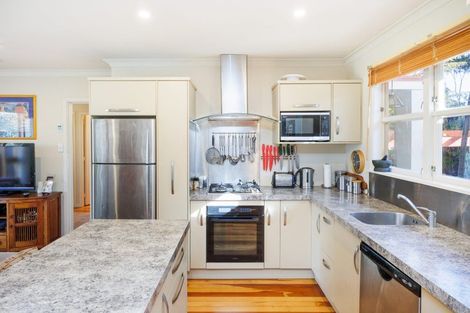 Photo of property in 7 Erin Street, Hokowhitu, Palmerston North, 4410