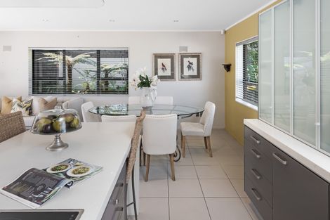 Photo of property in 12 Mark Edward Drive, Half Moon Bay, Auckland, 2012