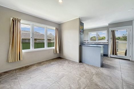Photo of property in 45 Waipani Road, Te Atatu Peninsula, Auckland, 0610