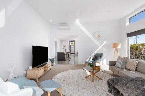 Photo of property in 2 Makura Drive, Papamoa Beach, Papamoa, 3118