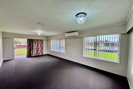 Photo of property in 1/15 Meadowcourt Drive, Manukau, Auckland, 2025