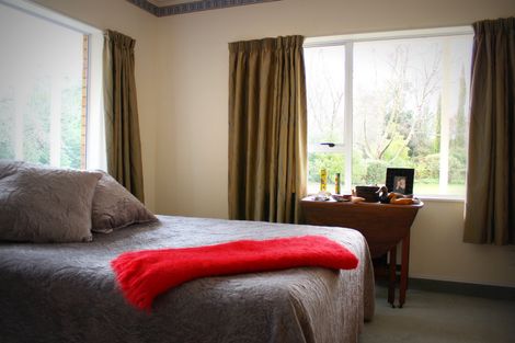 Photo of property in 64 Richmond Road, Carterton, 5713