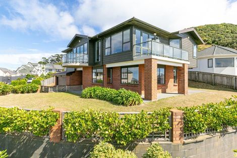 Photo of property in 2 Sirsi Terrace, Broadmeadows, Wellington, 6035