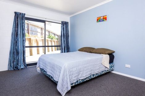 Photo of property in 12 Evelyn Place, Welbourn, New Plymouth, 4310