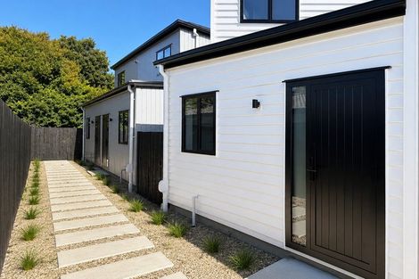 Photo of property in 6/18 Albert Road, Kelston, Auckland, 0602