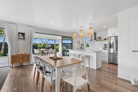 Photo of property in 24 Ferry Road, Waipu, 0510