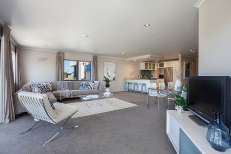 Photo of property in 210/178 Marine Parade, Mount Maunganui, 3116