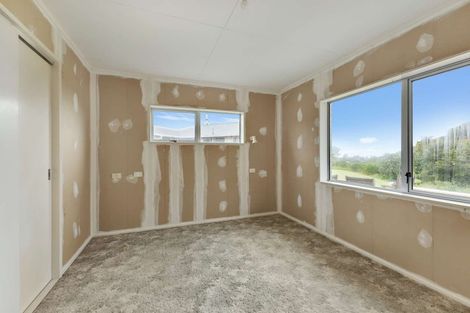 Photo of property in 15b Miro Street, Merrilands, New Plymouth, 4312