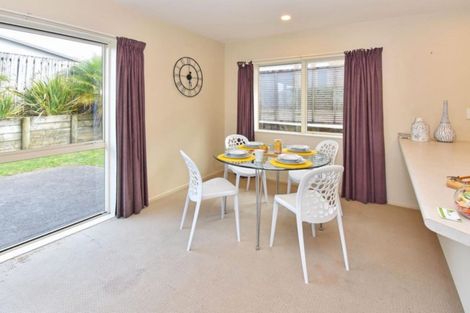 Photo of property in 3a Stevenson Road, Clarks Beach, 2122
