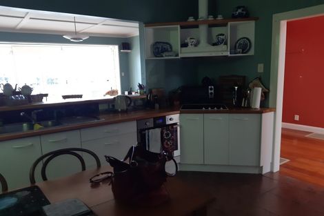 Photo of property in 6 Manuka Terrace, Eastbourne, Lower Hutt, 5013